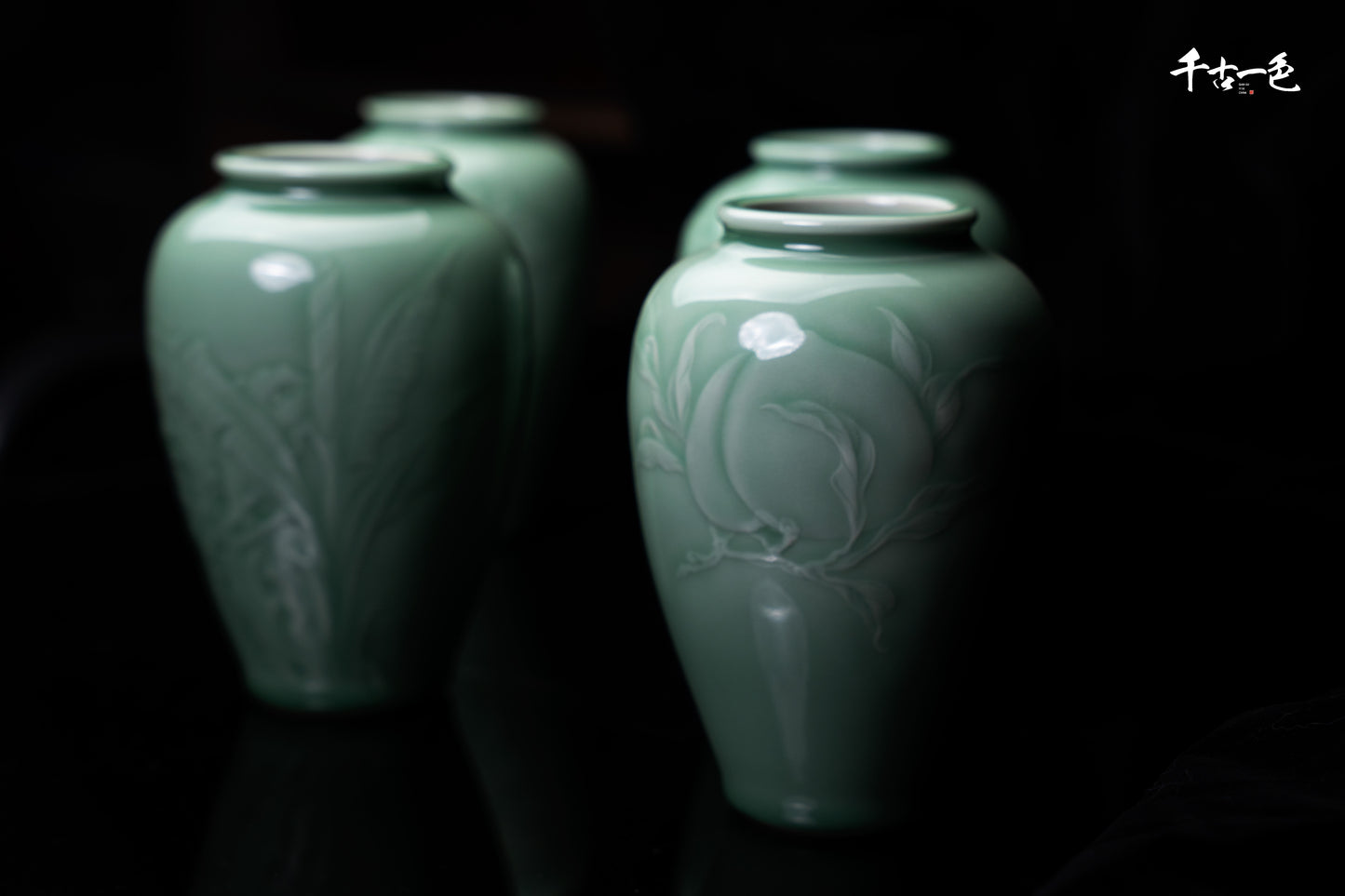《景风》——龙泉青瓷梅子青瓶手作刻绘藏品